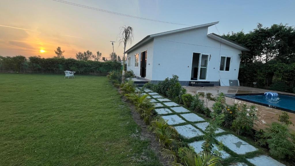 Exterior of Vijay Laxmi Farm House in Greater Noida
