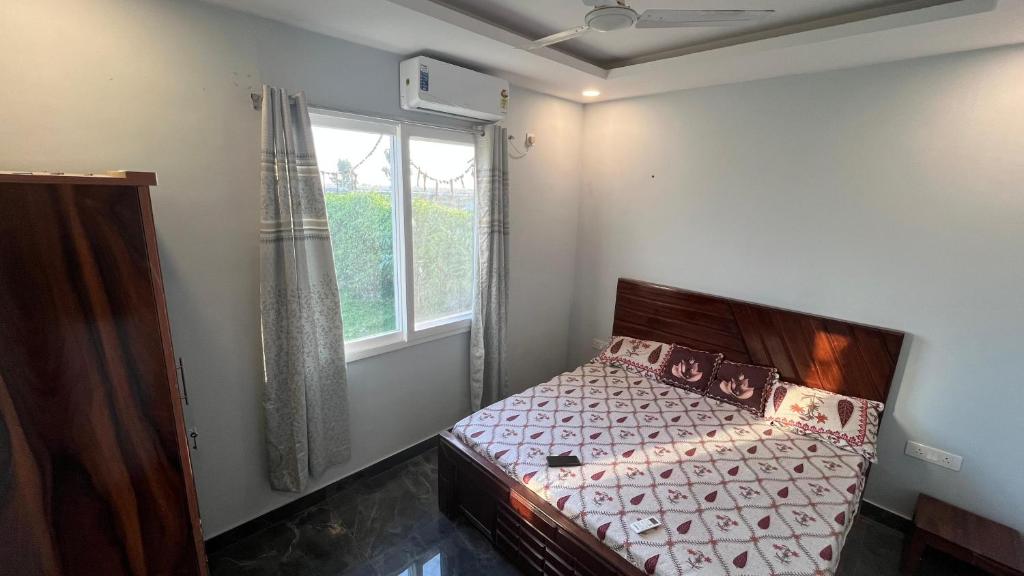 Guest room at Vijay Laxmi Farm House Greater Noida